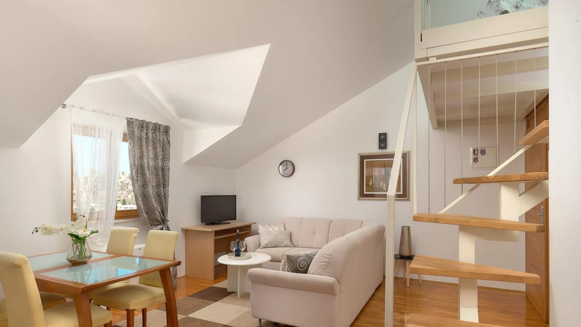 Villa Znjan - Sea View Apartman スプリト ベッド・アンド・ブレックファスト
